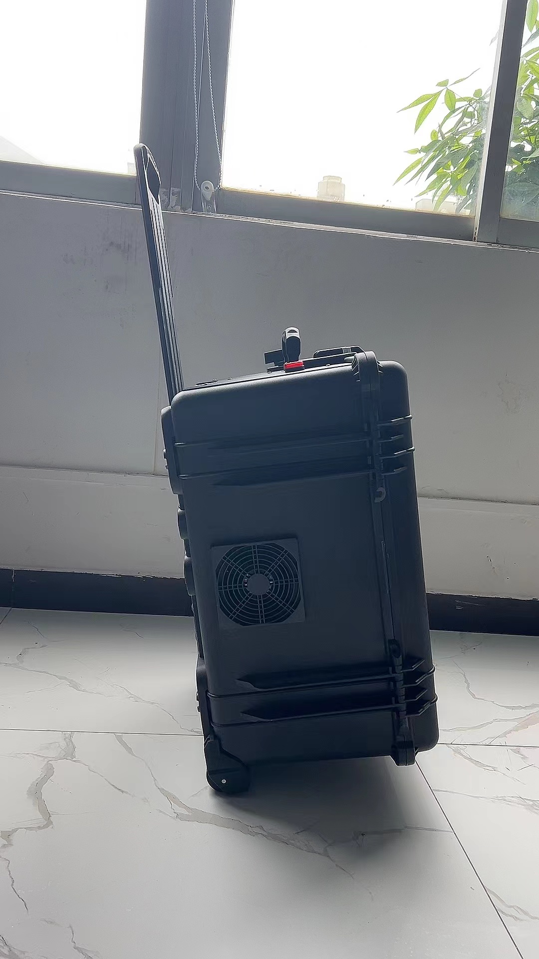 天台手拉箱型移动通信干扰器